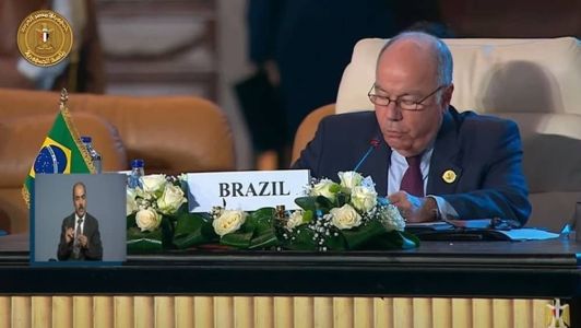 Ministro Mauro Vieira discursou durante a Cúpula da Paz, no Egito, neste sábado (21)