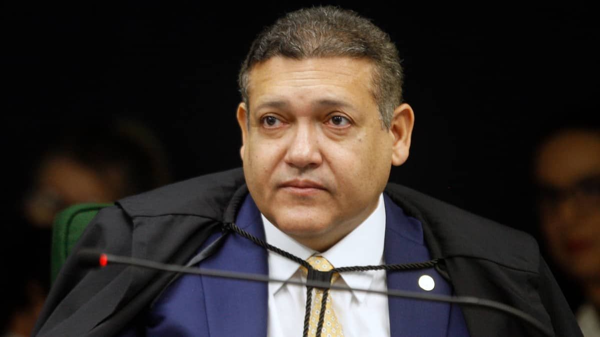 8 de Janeiro: Nunes Marques propõe absolvição parcial e pena de prisão de 2 anos e 6 meses para primeiro réu
