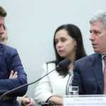 CPI do MST: ministro Paulo Teixeira diz que 'paralisar assentamentos deveria ser crime'