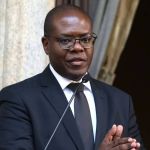 Ministro Silvio Almeida aciona AGU contra Nikolas e Filipe Barros por notícias falsas sobre banheiro unissex