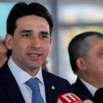 Silvio Costa promete acompanhar desdobramentos do acordo entre Gol e Azul