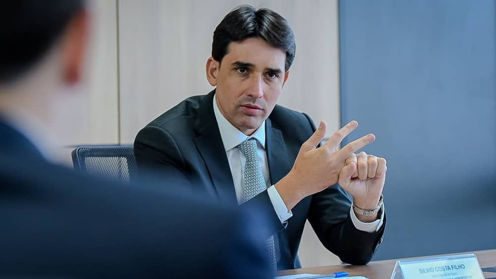 Ministério prorroga em 15 dias prazo para empresas aéreas apresentarem plano para diminuir preços das passagens