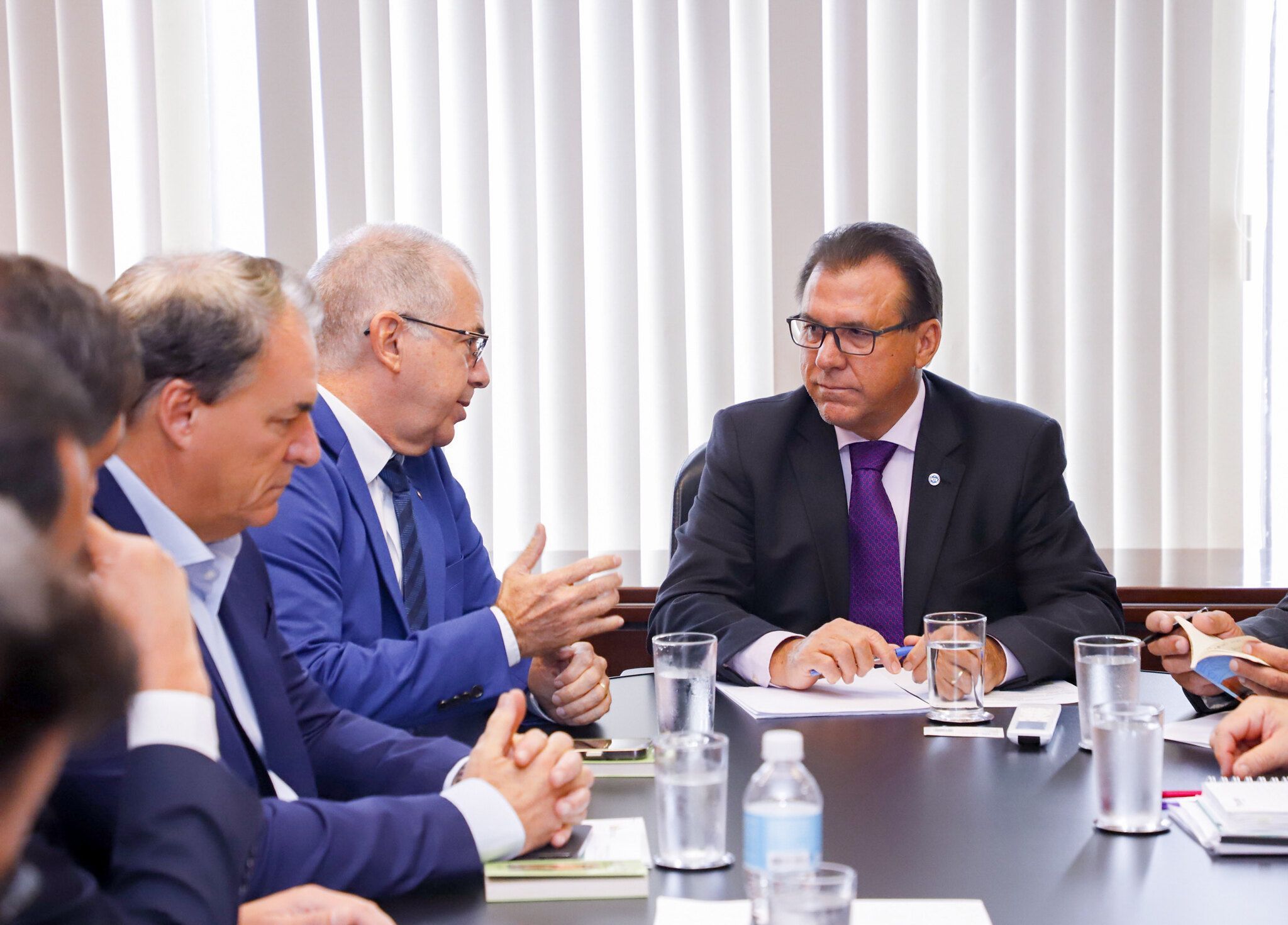 Trabalho aos domingos e feriados é controvérsia entre ministro e presidente da FPE, e nova reunião é marcada