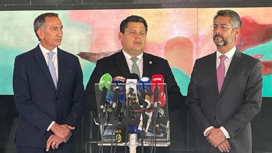 Ministro Waldez Góes, Alcolumbre e o governador do Amapá, Clécio Luís