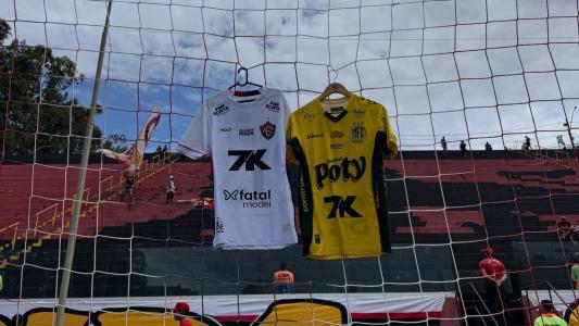 Camisas de Vitória e Mirassol no Barradão, em Salvador