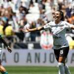 Miriã comemora primeiro gol na Arena e celebra maior goleada da história do estádio do Corinthians
