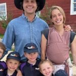 Dona de casa com sete filhos ganha concurso de Miss nos EUA e revela ter morado no Brasil