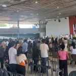 Missa na Catedral Cristo Rei celebra ressureição de Jesus: “A Páscoa renova nossa vida”, diz padre