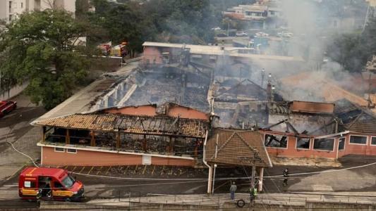 A pizzaria consumida pelo fogo é um dos estabelecimentos mais tradicionais de Jundiaí (SP)