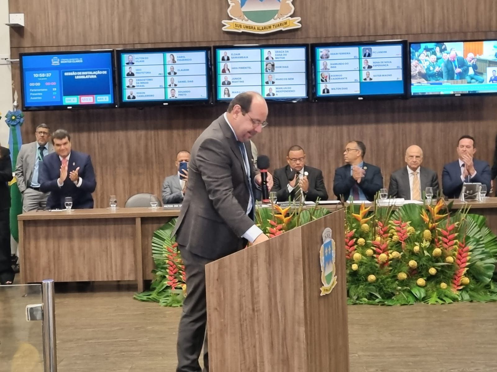 Guilherme Guimarães (União) toma posse como prefeito de Montes Claros