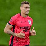Técnico do América faz previsão para retorno de titulares e estreia de reforço