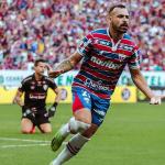 Fortaleza vence Fluminense em jogaço e assume a liderança do Brasileirão