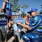 'Vi gente comendo pé de frango em ônibus lotado', lembra foliã sobre a linha homenageada no Tchanzinho