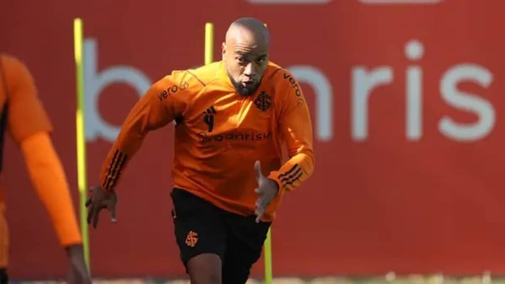 Rodrigo Moledo, do Inter, é suspenso por um ano por doping pela Conmebol