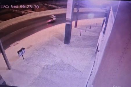 Momento em que a moto ocupada por Luiz Gustavo passa na Avenida dos Andradas, em BH