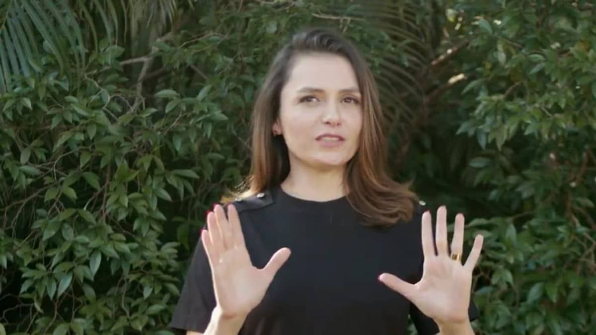 Atriz Monica Iozzi revela ter sofrido agressões do ex-namorado