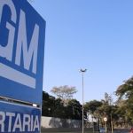 Baixa demanda por carros novos pode fazer GM paralisar fábrica
