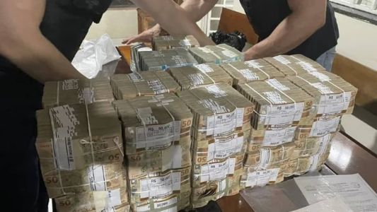 Montante apreendido equivale a um prêmio da Mega-Sena