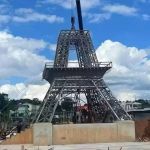 Lagoa Santa ganha réplica de 30 metros da Torre Eiffel