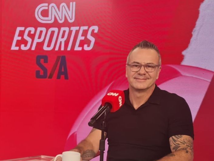 'Meta do Corinthians é faturar R$ 200 milhões só na camisa', revela dirigente