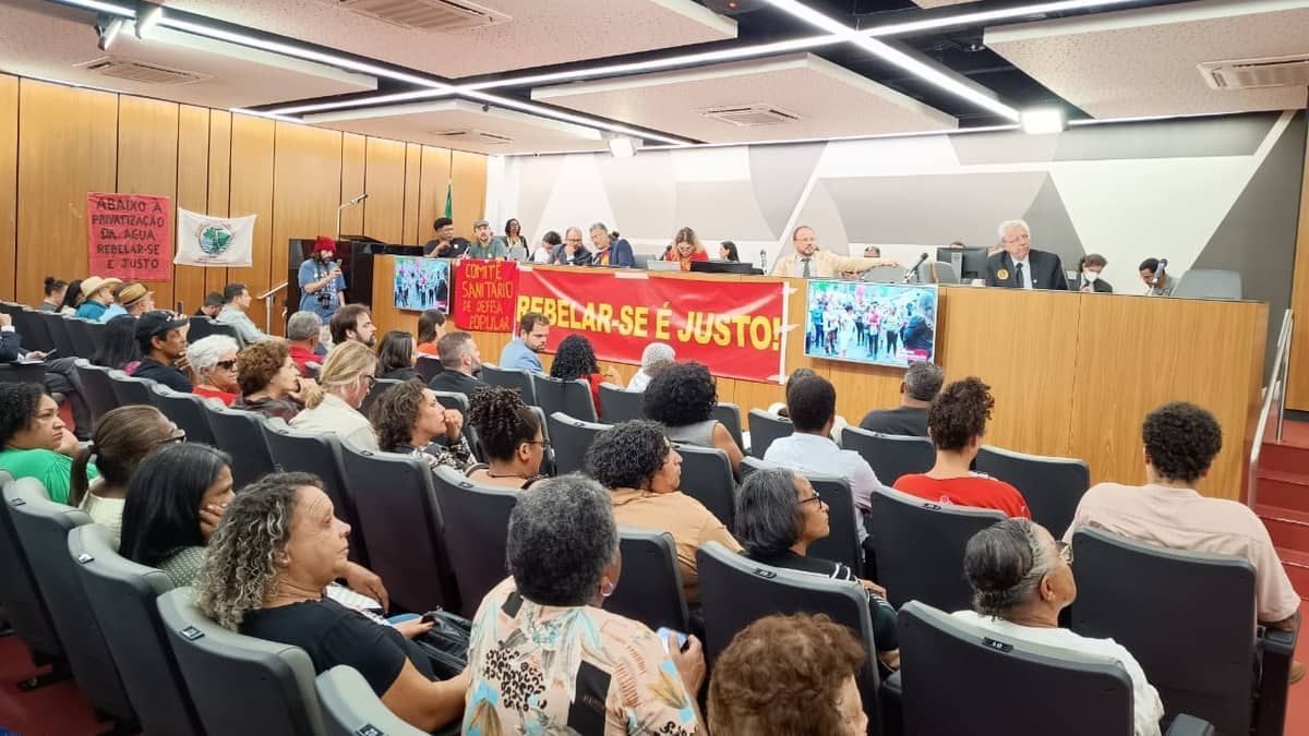 Moradores de Ouro Preto cobram empresa por conta de água abusiva