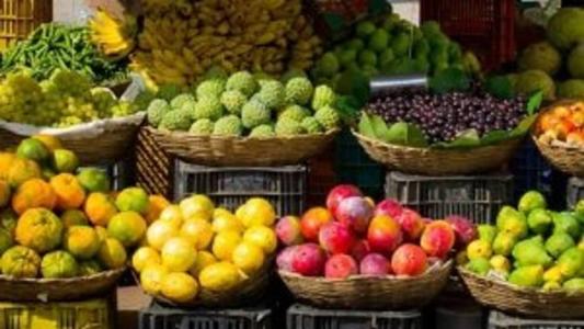 Moradores de Ravena comemoram a volta da Feira Livre