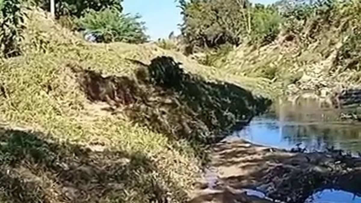 Moradores de bairro em Betim cobram construção de ponte há sete anos