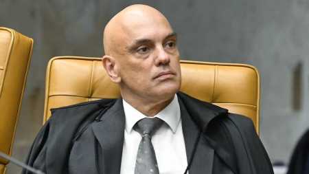Moraes abriu investigação contra o senador Marcos do Val
