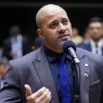 Moraes determina cumprimento de pena de Daniel Silveira