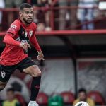 Lateral aliciado em esquema de apostas promete ajudar em investigação