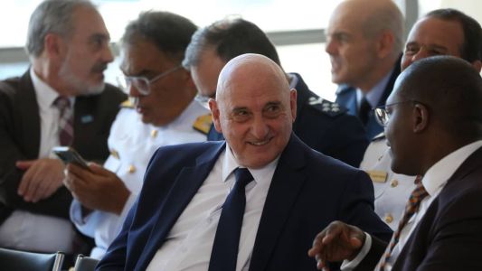 Moraes manda PF analisar pedido de investigação contra Gonçalves Dias.