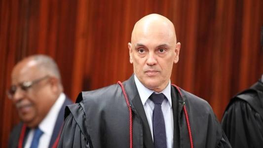 Moraes revoga prisão de homem condenado por bomba no aeroporto de Brasília, mas ele permanecerá preso; entenda.