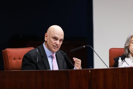 Cada senador terá dez minutos para formular seus questionamentos, e Moraes terá o mesmo tempo para responder