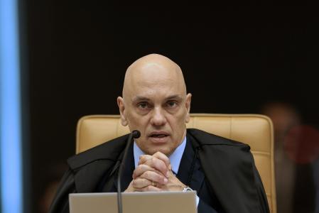 Cada senador terá dez minutos para formular seus questionamentos, e Moraes terá o mesmo tempo para responder