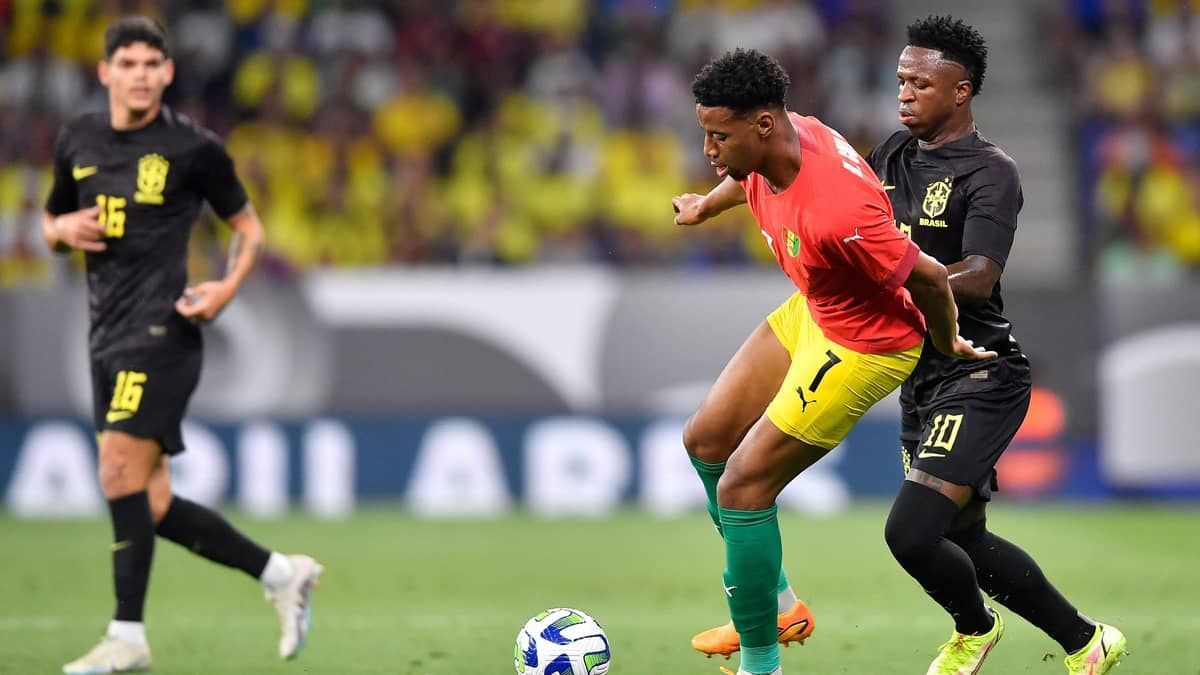 Jogador de Guiné fica fora da Copa Africana por ‘problema com camisa de Vini Jr’; entenda