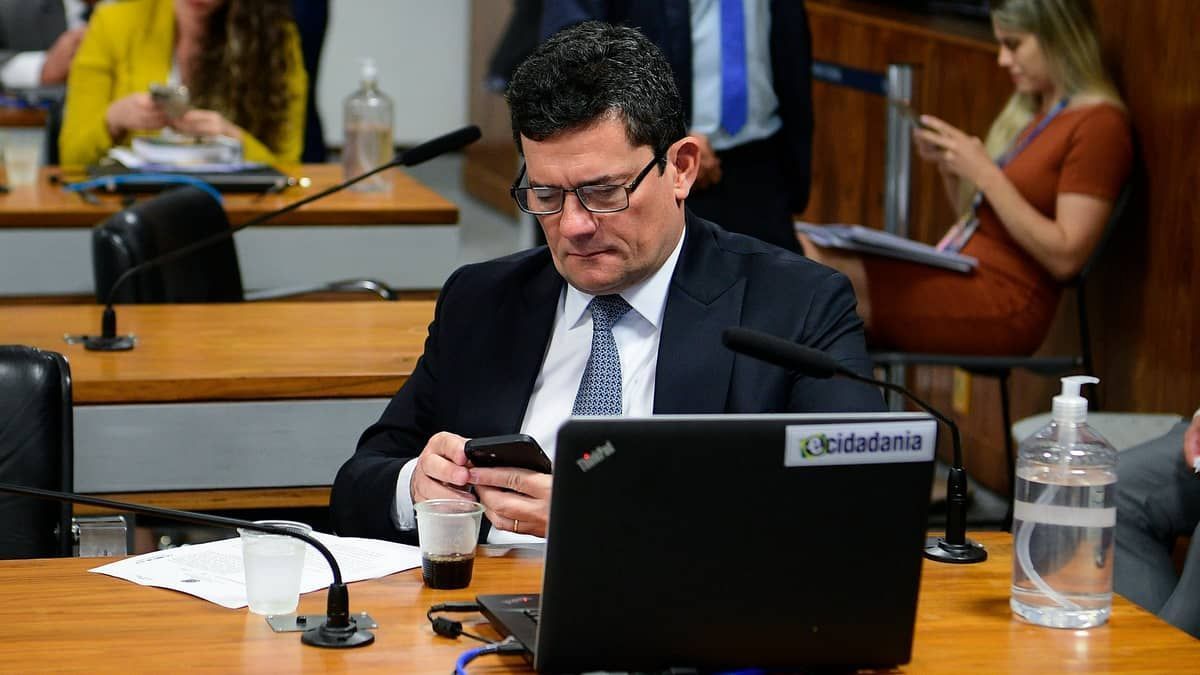 PGR apresenta denúncia e pede prisão de Sergio Moro por fala sobre Gilmar Mendes