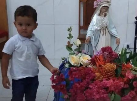 Emanuel Lucas Paula Souza morreu afogado no dia em que completou 3 anos