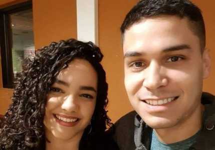 Foto mostra bombeiro Patrick Leonardo e namorada