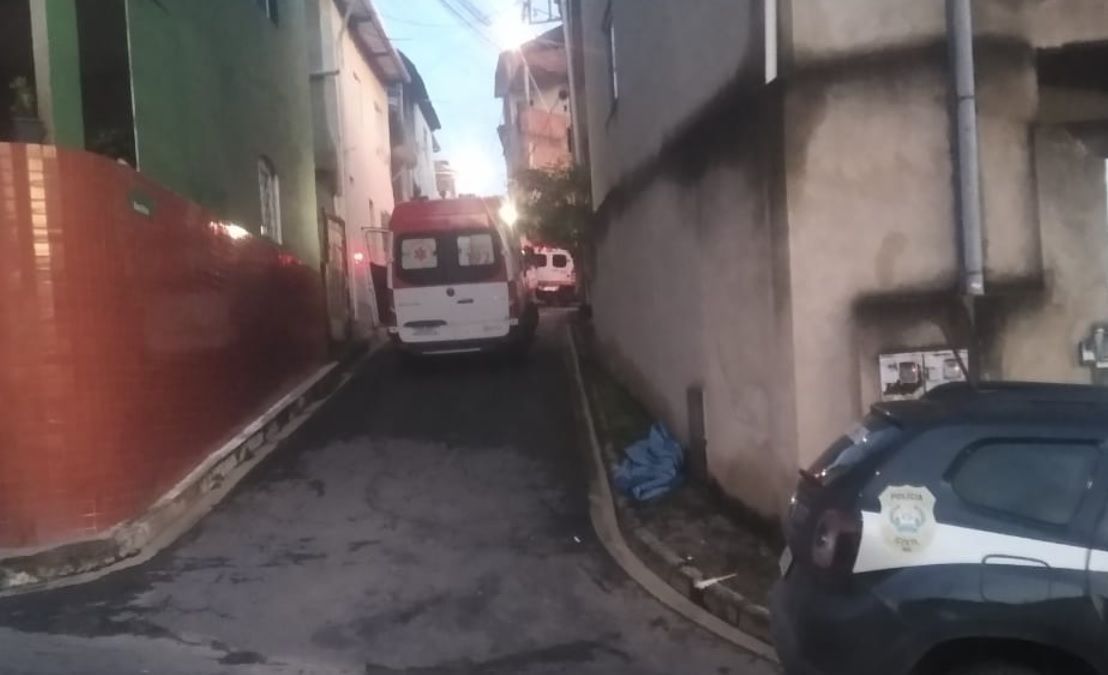 Jovem é morta a tiros dentro de apartamento no bairro Canaãzinho, em Ipatinga
