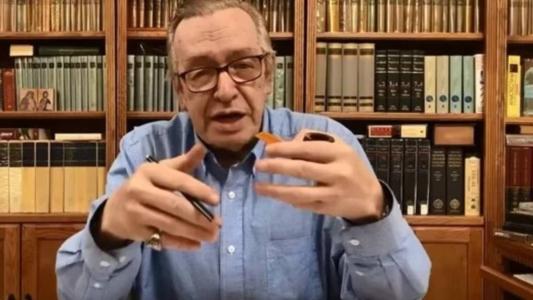 Morto em 2022, Olavo de Carvalho terá homenagem póstuma na Câmara de BH