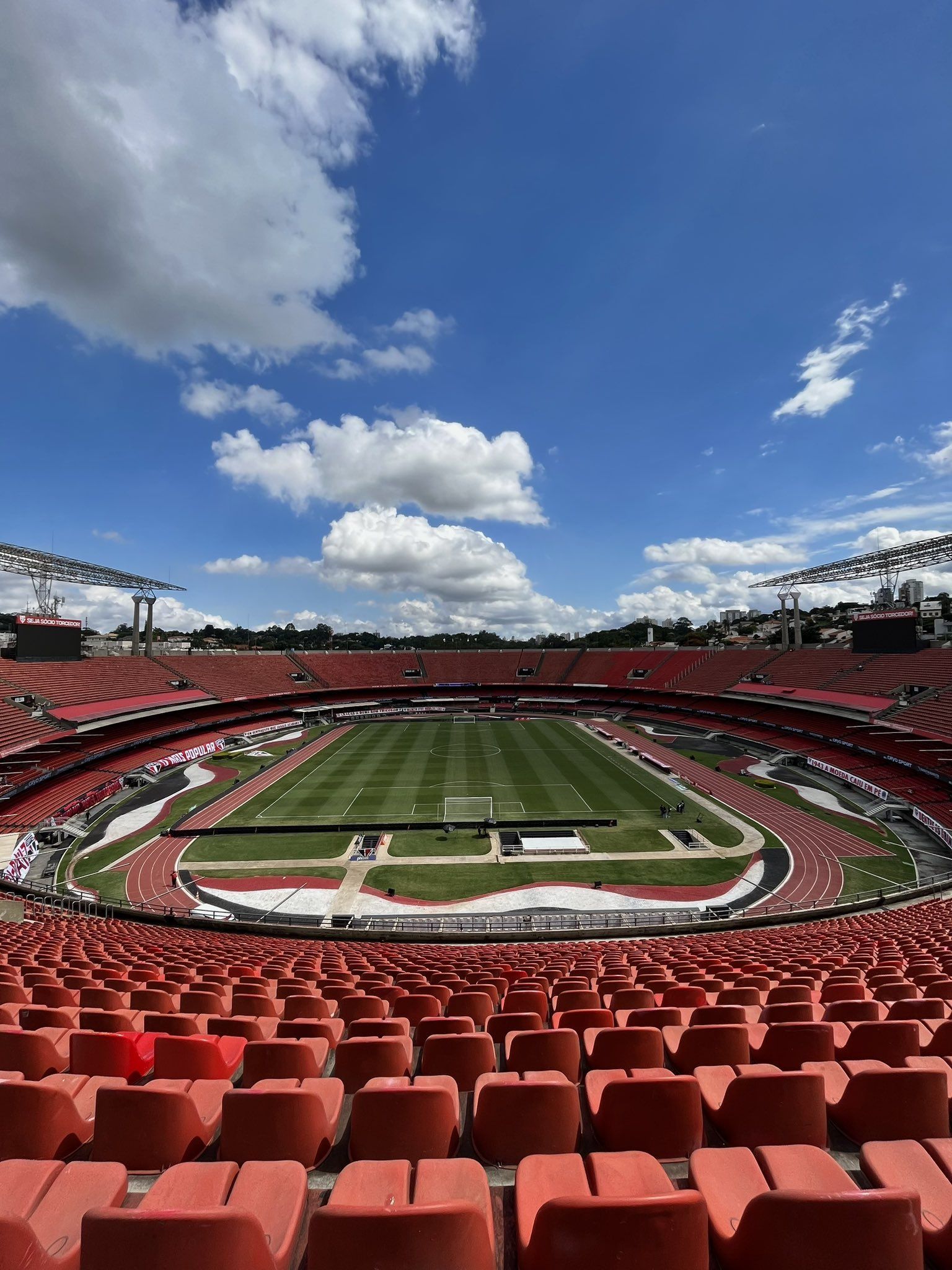 Presidente do São Paulo garante novidades para base e Morumbis