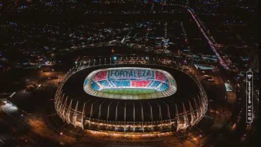 Mosaico da torcida do Fortaleza nas quartas de final da Sul-Americana, contra o América