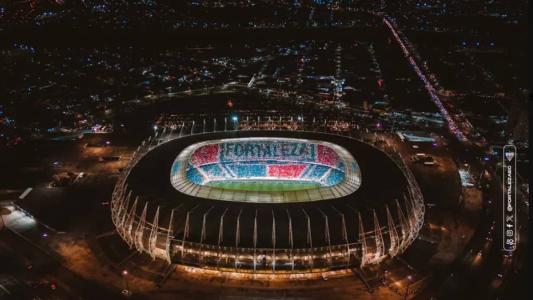 Mosaico da torcida do Fortaleza nas quartas de final da Sul-Americana, contra o América