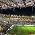 'No Racism': torcida do Atlético faz mosaico antes de jogo com Palmeiras
