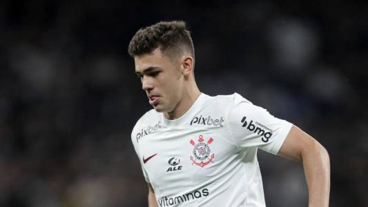 Moscardo passou a atuar de maneira mais avançada com Mano Menzes