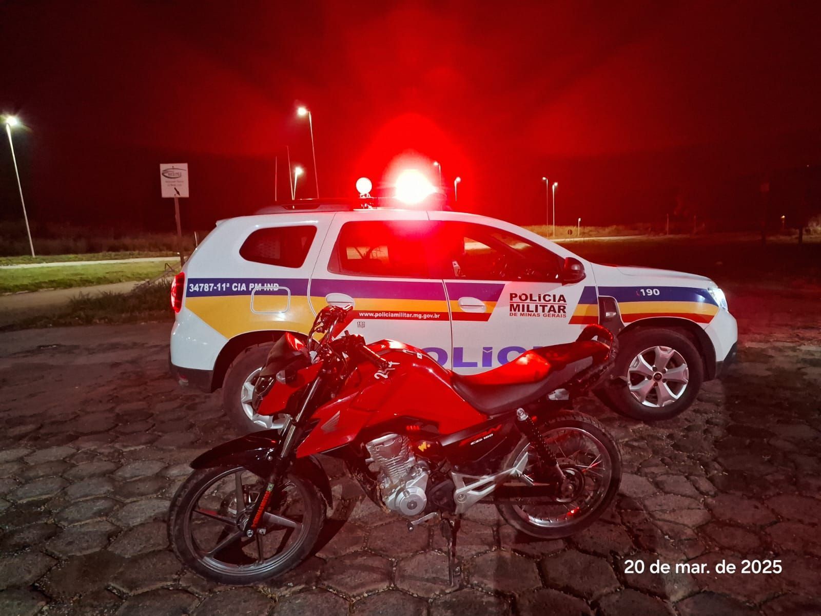 Perseguição policial termina com jovem preso e motocicleta furtada recuperada na Grande BH