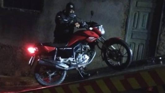 Moto clonada foi apreendida pela Polícia Militar
