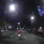 Vídeo: câmera de táxi flagra batida que causou morte de motociclista após briga no Rio