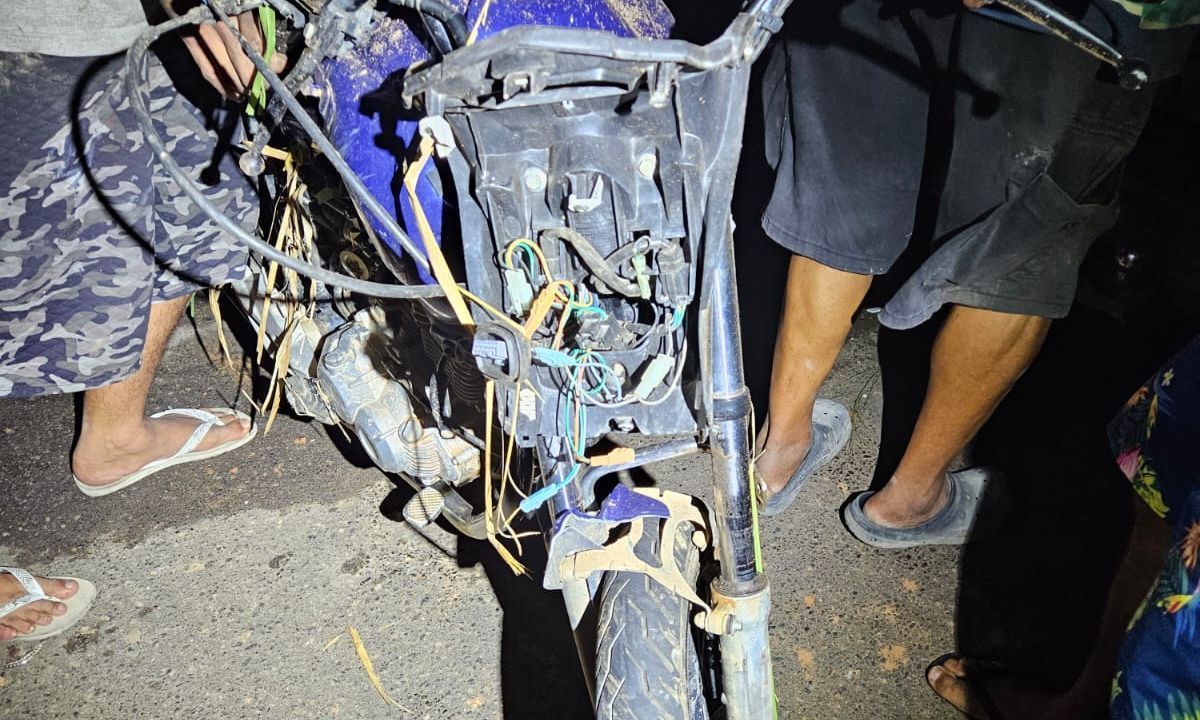 Motociclista morre após bater de frente com carro em Bicas (MG)