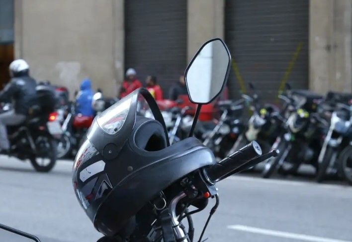 Aplicativo bloqueia motorista suspeito de estuprar passageira durante corrida em Juiz de Fora (MG)